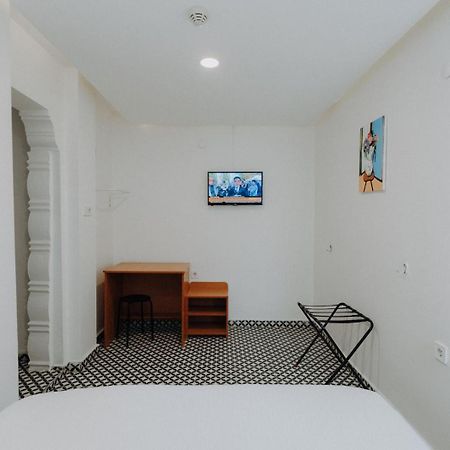 Deniz Pansiyon Esmirna Exterior foto