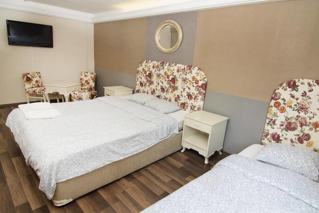 Deniz Pansiyon Esmirna Exterior foto